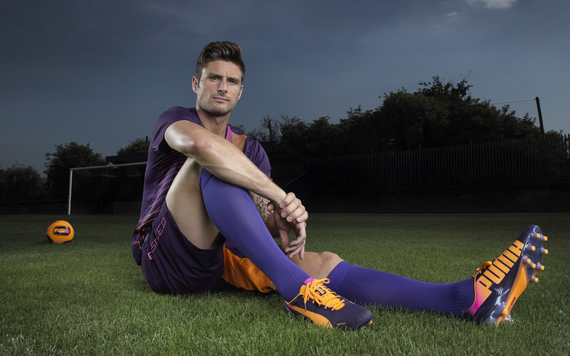 跨越国界的声浪，当孙兴慜打破进球荒，申花球迷为何高唱？跨越国界的声浪，孙兴慜破荒，为何响彻申花球迷的歌声？